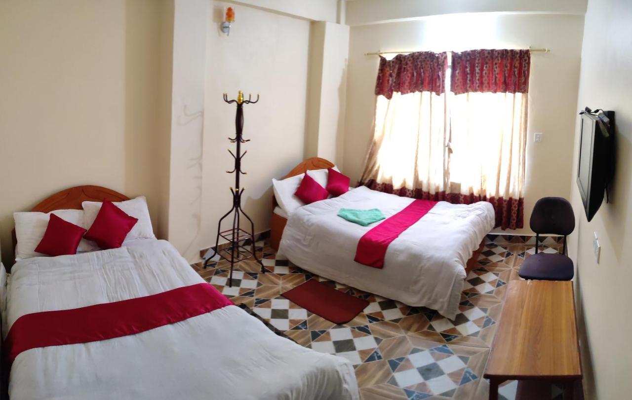Sarangkot Hotel New Galaxy Pokhara Bagian luar foto