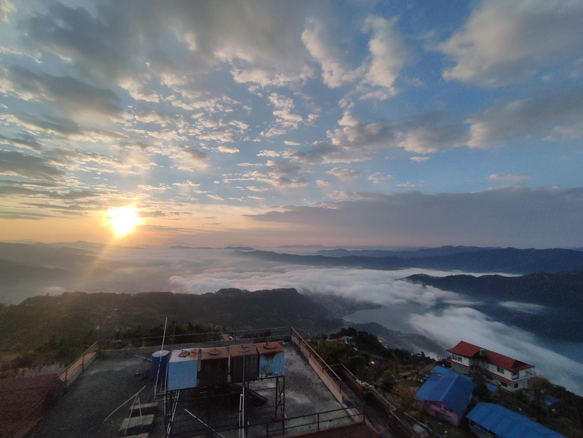Sarangkot Hotel New Galaxy Pokhara Bagian luar foto