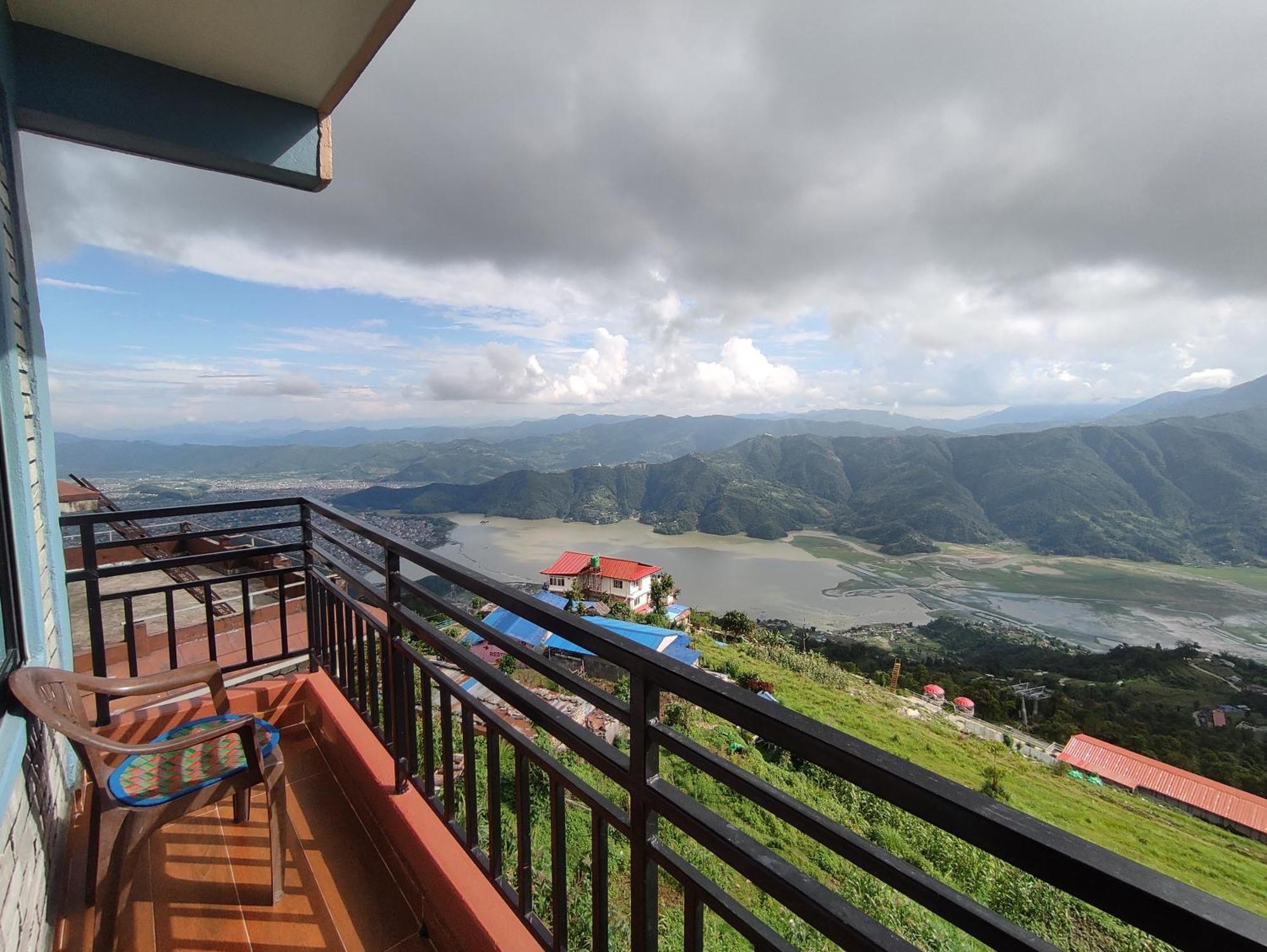 Sarangkot Hotel New Galaxy Pokhara Bagian luar foto