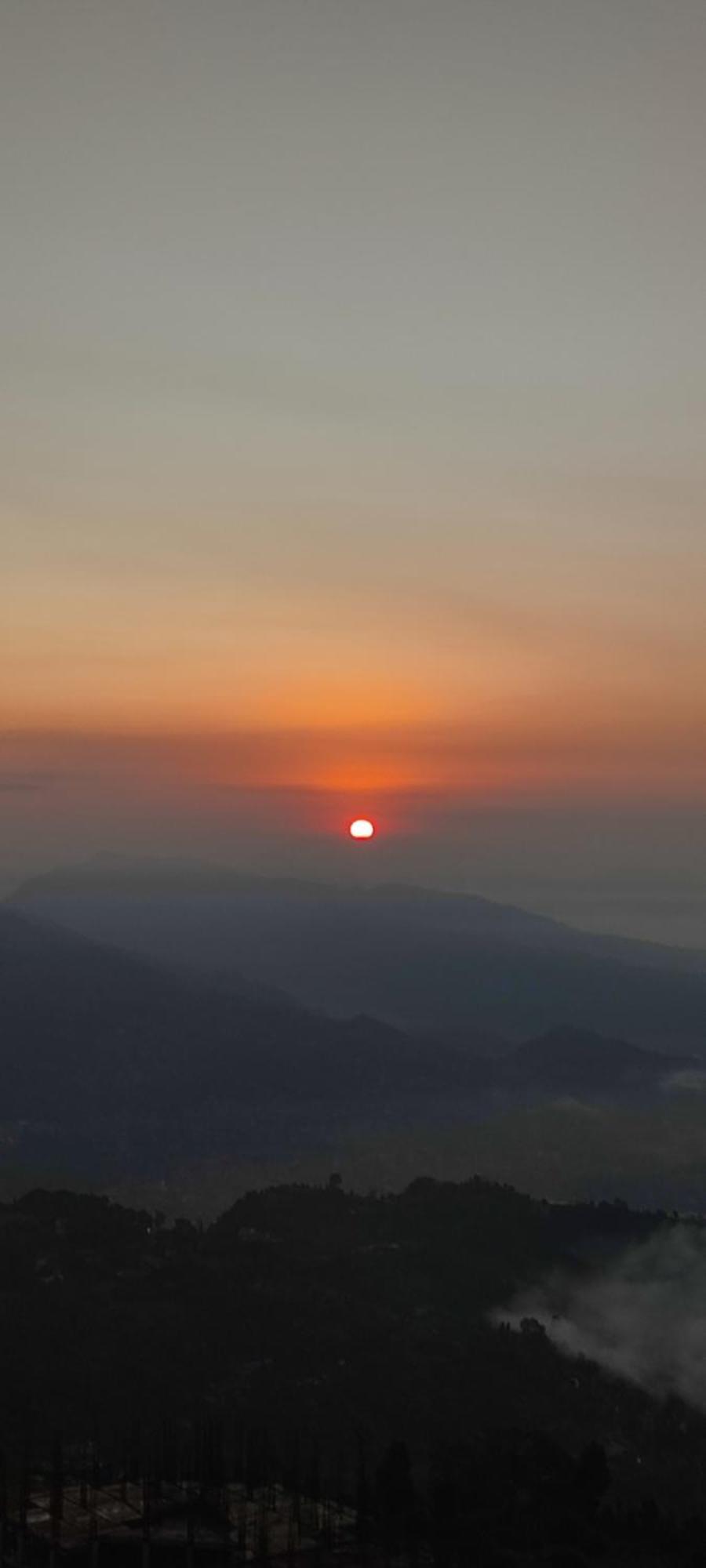 Sarangkot Hotel New Galaxy Pokhara Bagian luar foto