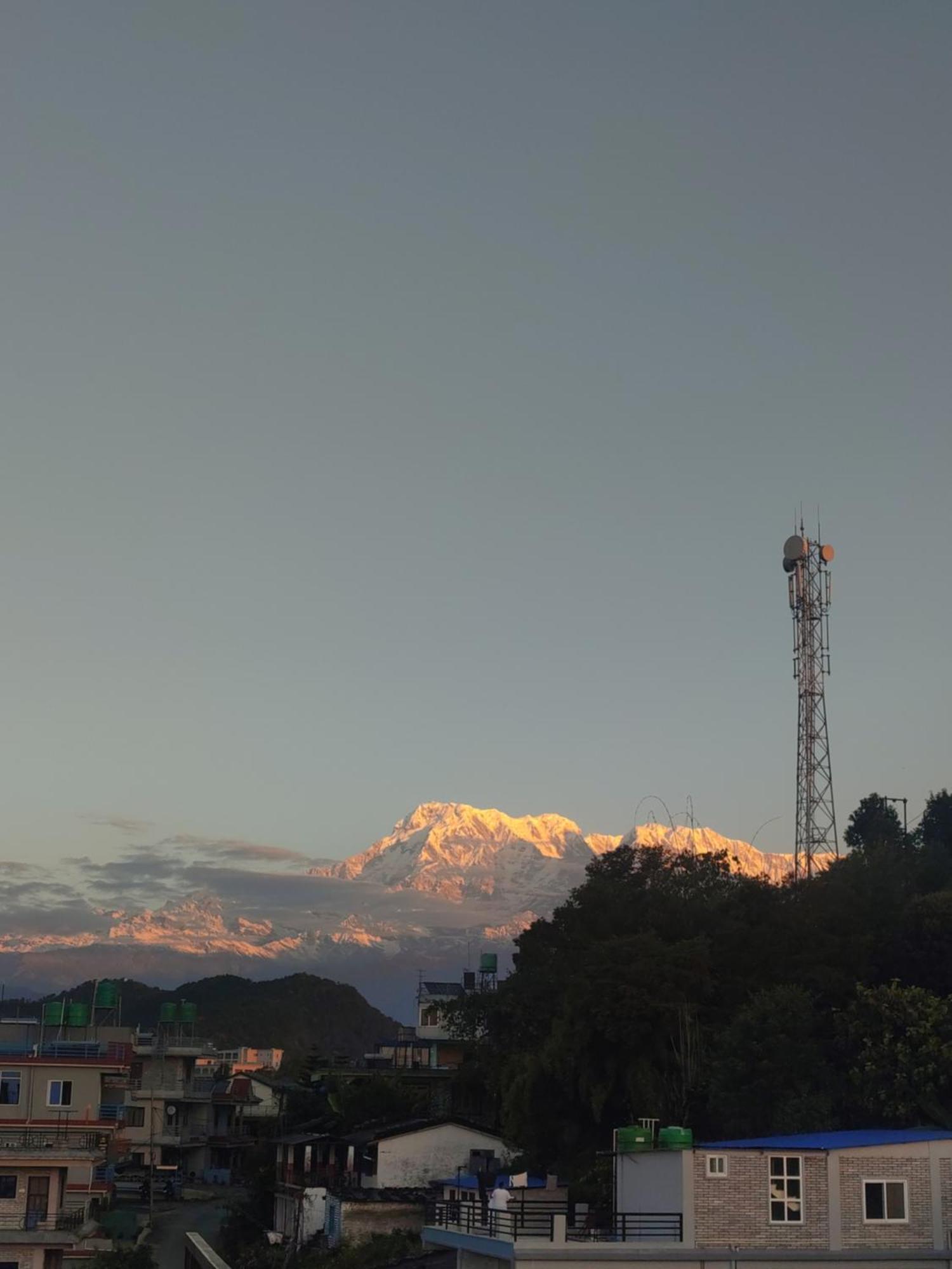 Sarangkot Hotel New Galaxy Pokhara Bagian luar foto